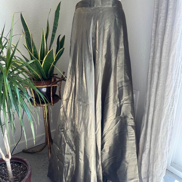 JS Collections Metallic A-Line Skirt - Picture 2 of 3